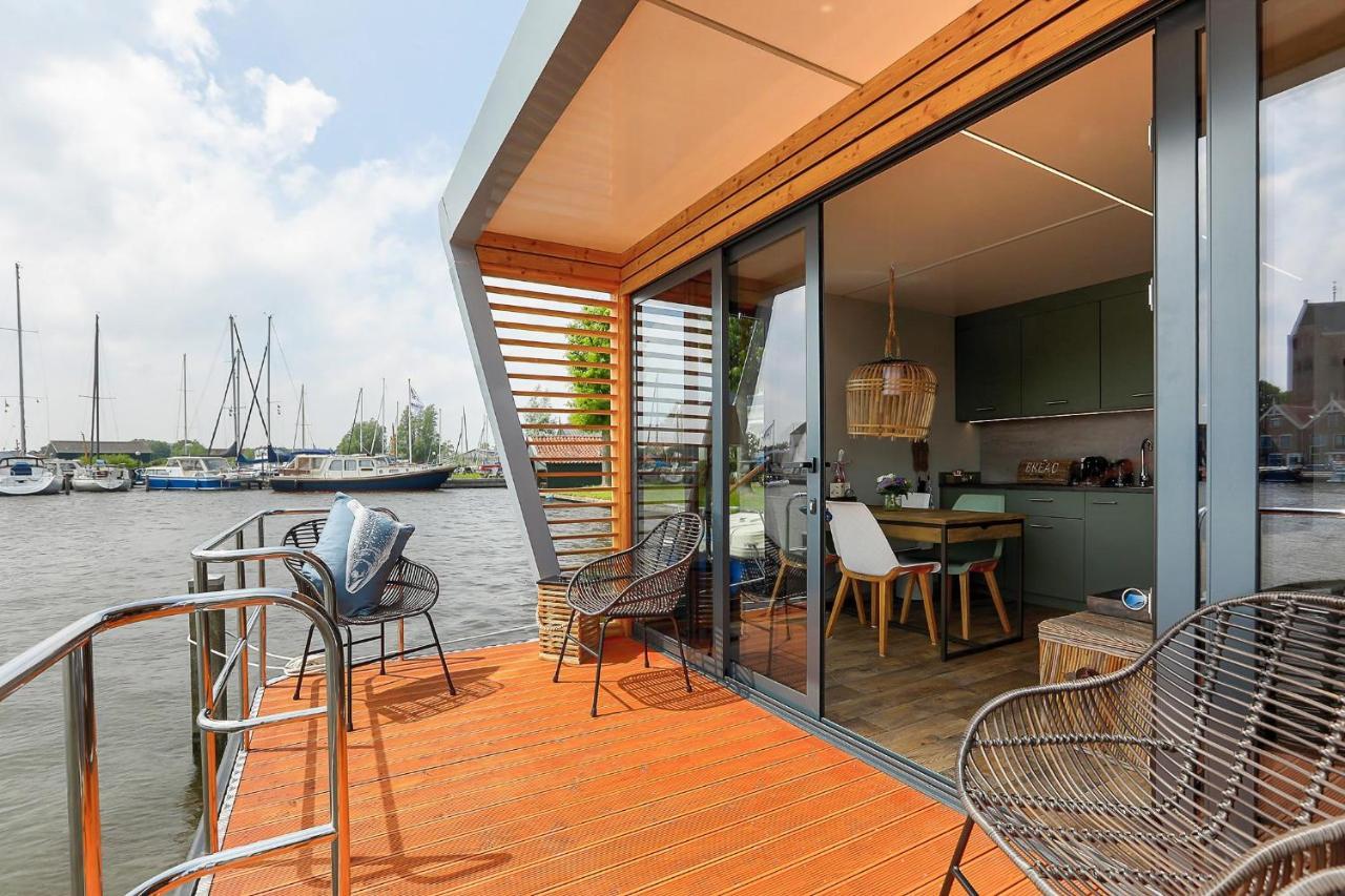 מלון חראו Luxe Houseboat Skoft מראה חיצוני תמונה