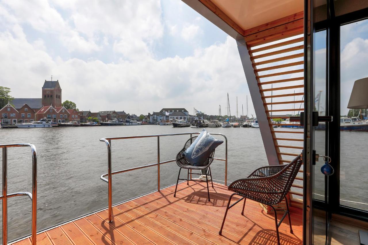 מלון חראו Luxe Houseboat Skoft מראה חיצוני תמונה