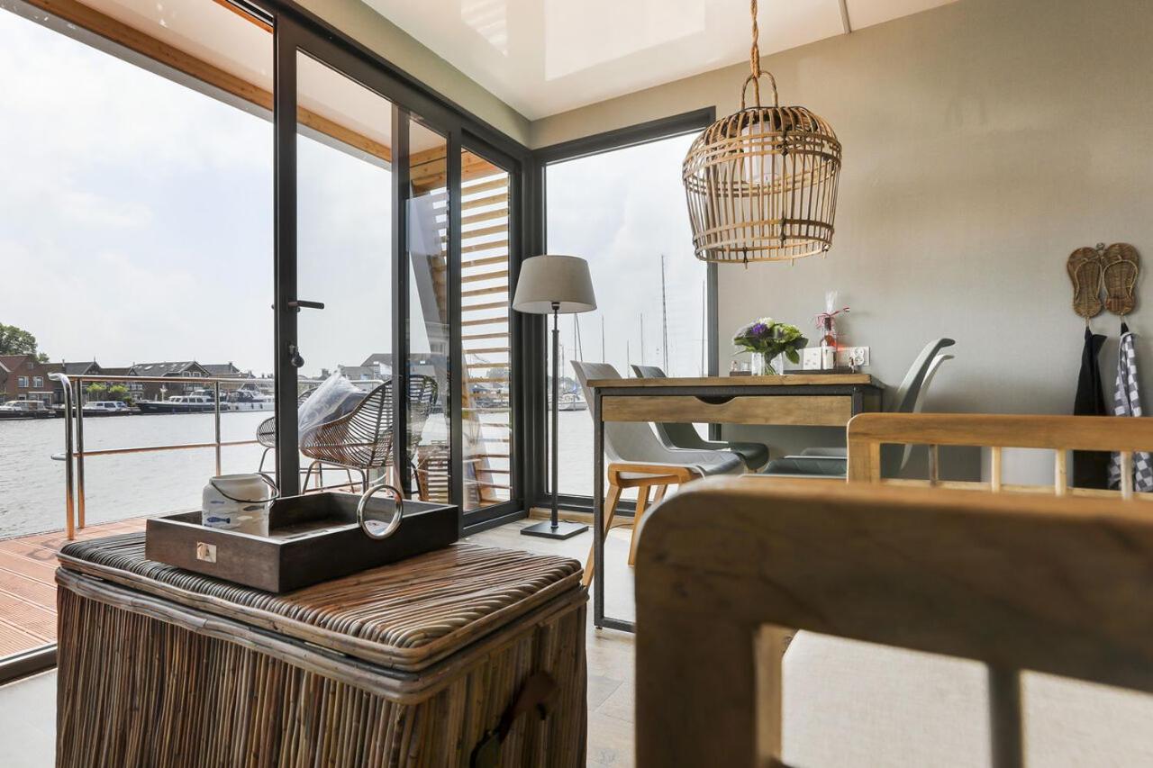 מלון חראו Luxe Houseboat Skoft מראה חיצוני תמונה