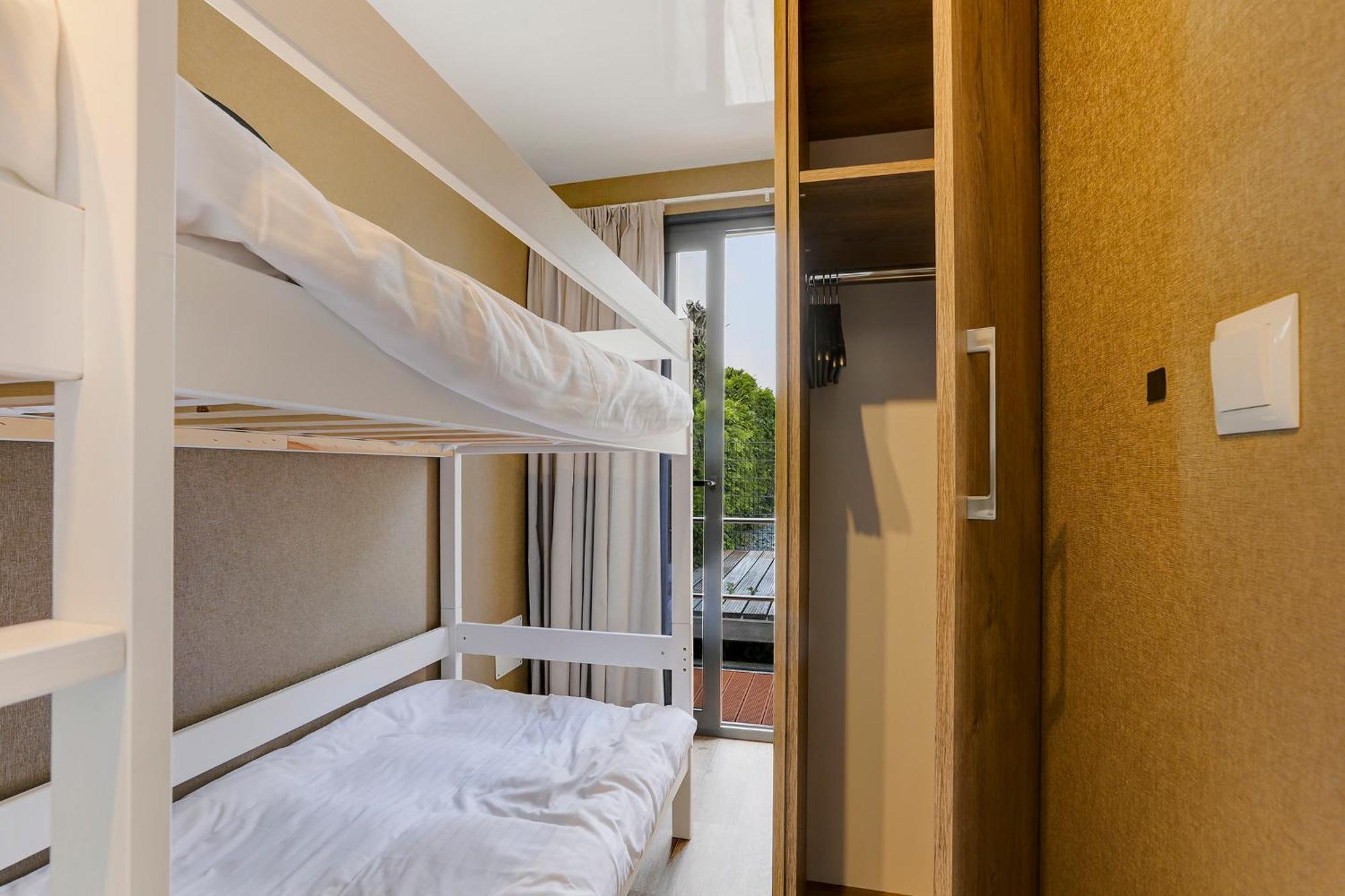 מלון חראו Luxe Houseboat Skoft מראה חיצוני תמונה